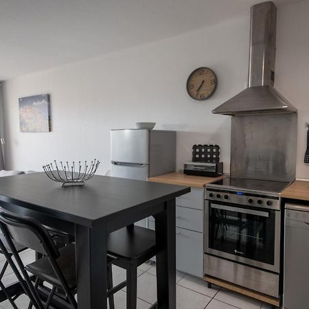 Ferienwohnung APPT DE CHARME AVEC GRAND BALCON PROCHE AVIGNON WiFI GRATUIT Monteux Exterior foto