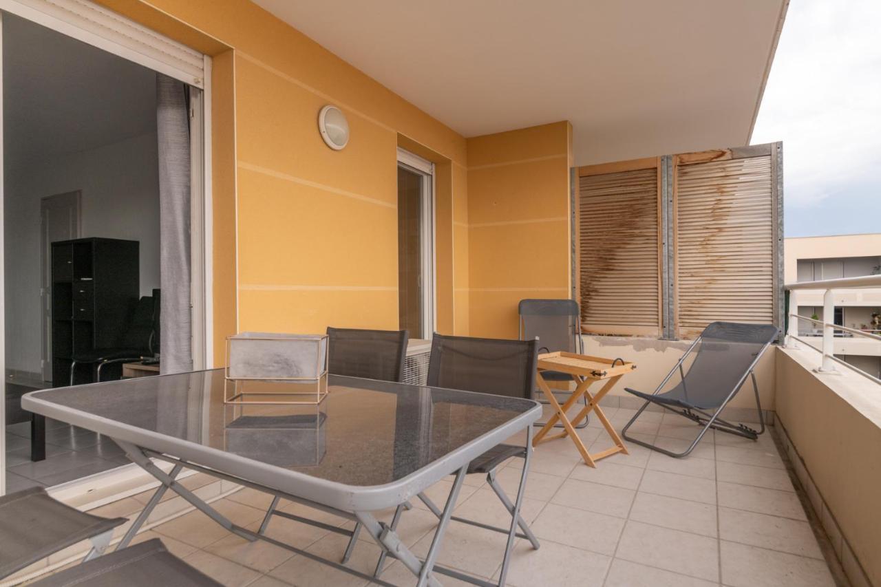 Ferienwohnung APPT DE CHARME AVEC GRAND BALCON PROCHE AVIGNON WiFI GRATUIT Monteux Exterior foto